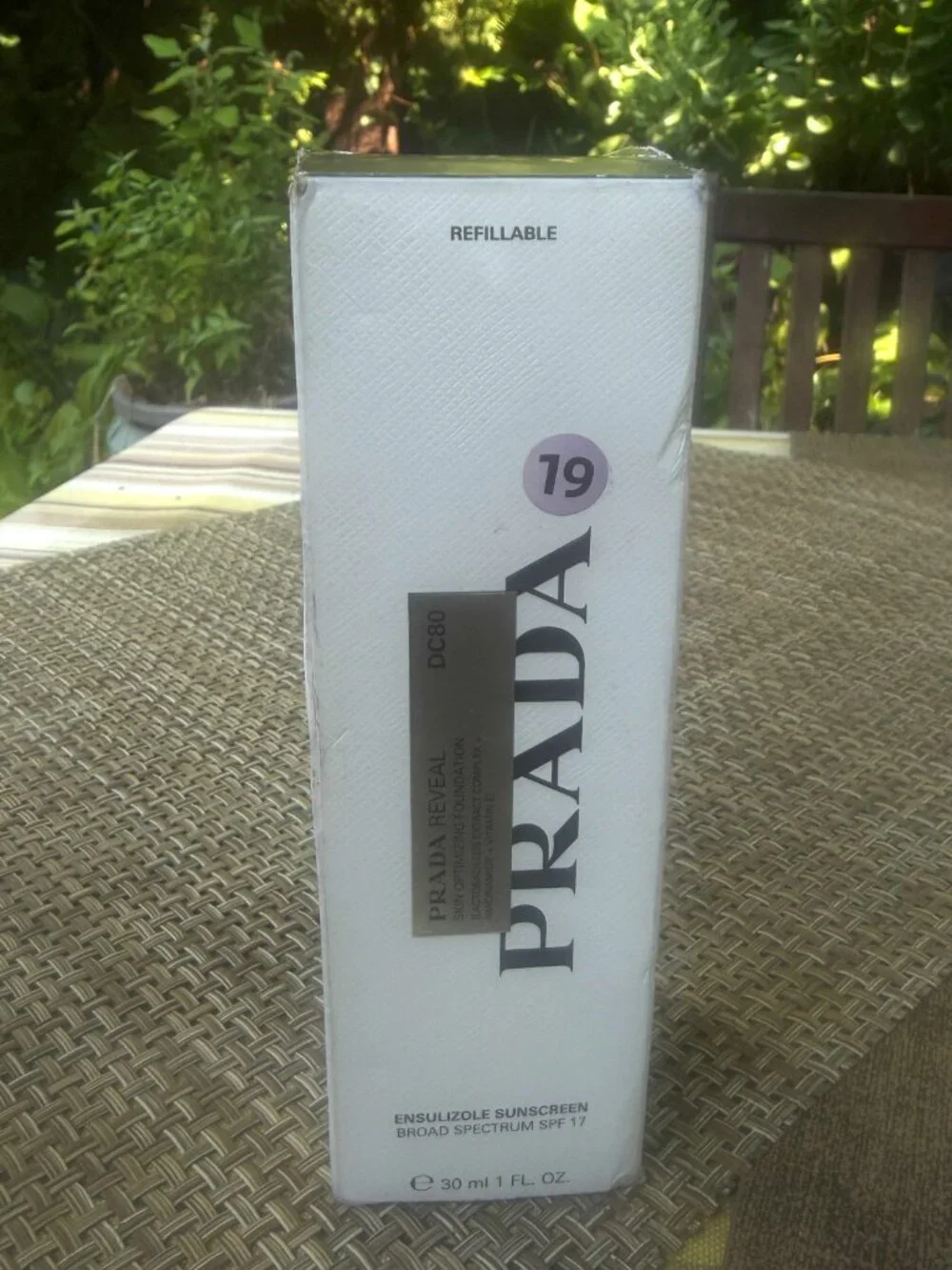 Prada Reveal Skin Optimizing Foundation Refillable DC80 Deep Brown 1 oz BB4/27